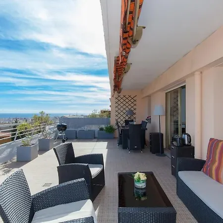 Vue Panoramique Sur La Baie De Cannes Le Cannet